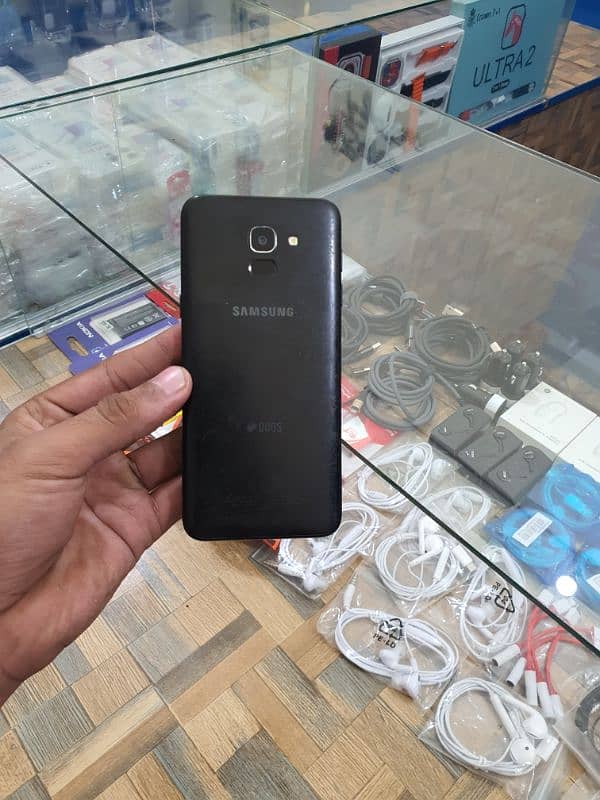 Sumsung galaxy j6 1