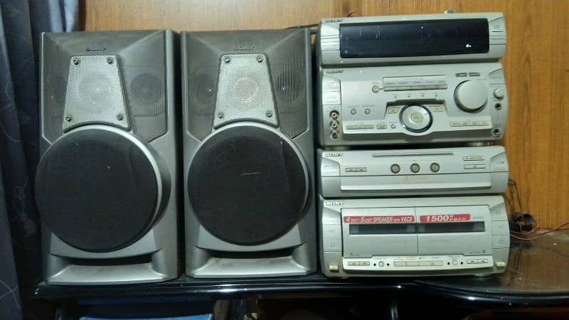 SONY SPEAKERS AND AMPLIFIER 2