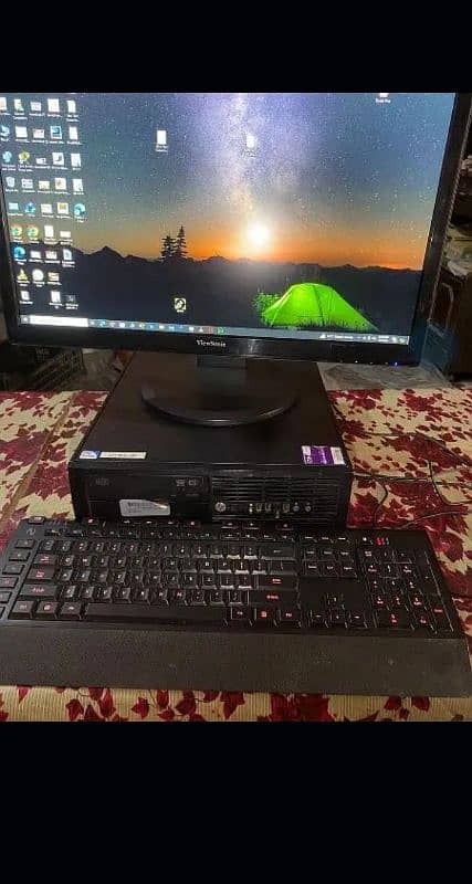 HP Core I5 System 700 GB hard 16 gbram 9