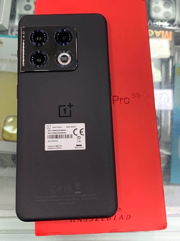 one plus  10 pro 5G 12/256 2