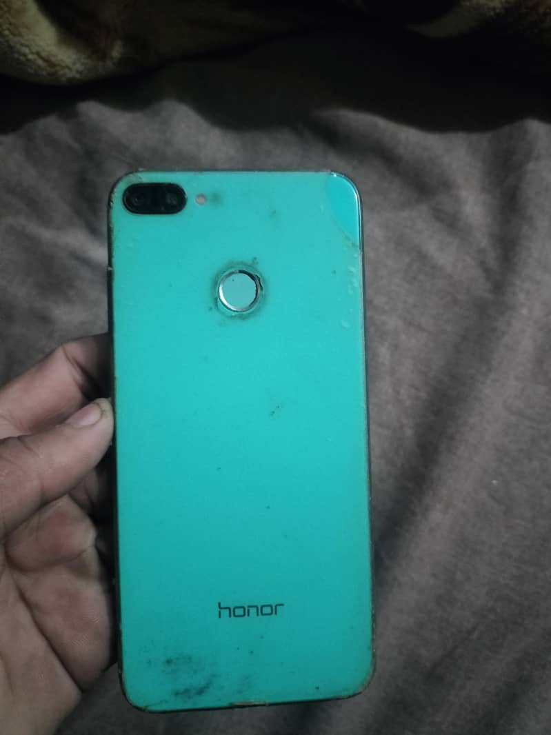 Honor 9N 4