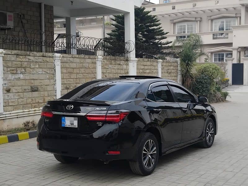 Toyota Altis Grande 2018 4