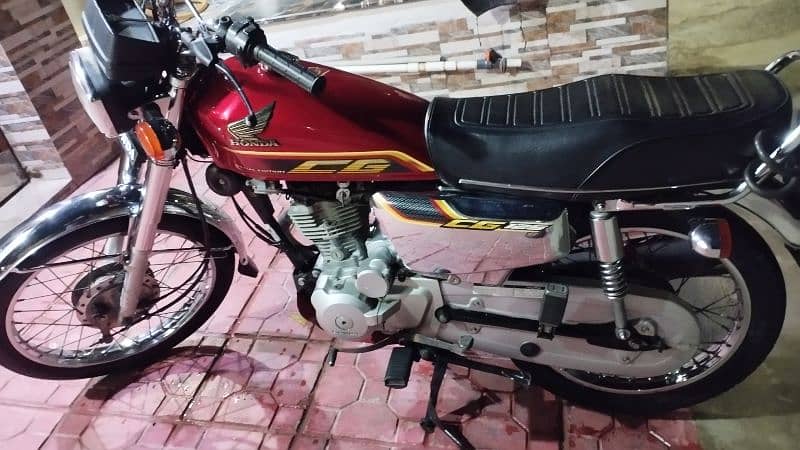 Honda 125 special edition 4