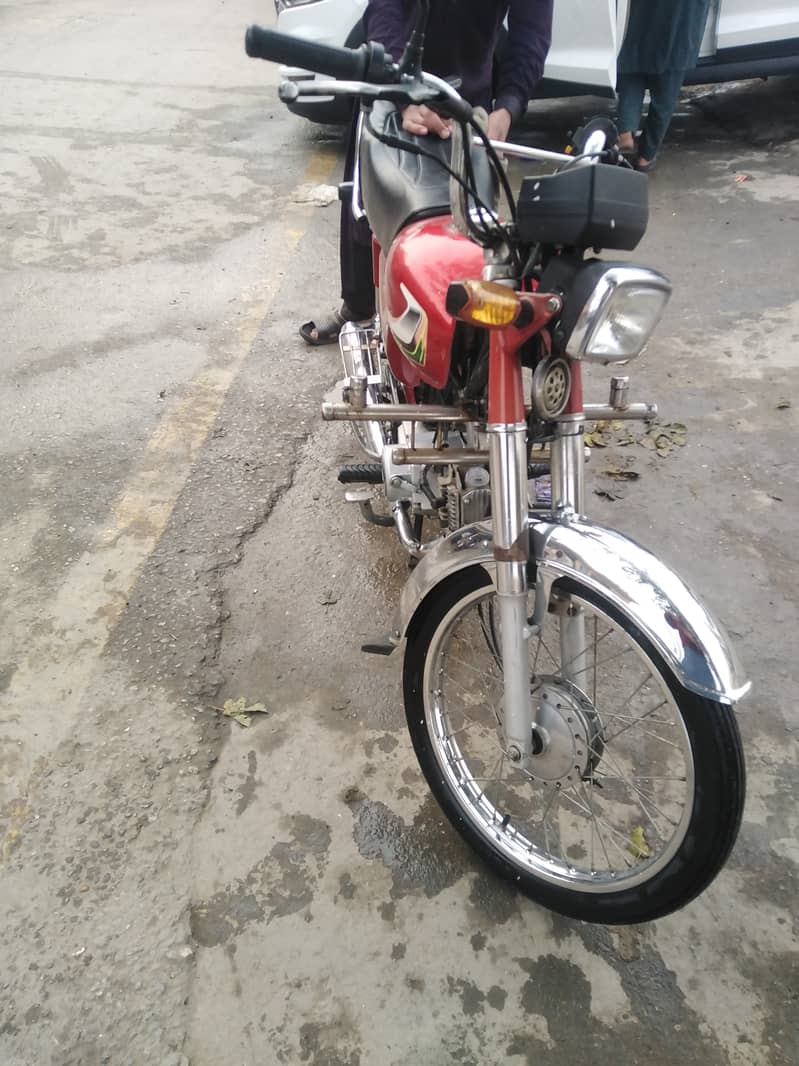 Honda CD 70 2020 3