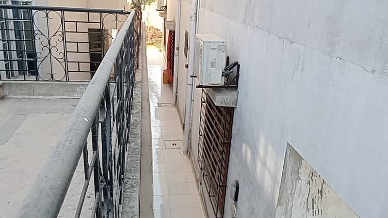 400 Sqyds House With Extra Land For Sale at Gulistan e Jauhar Block 3 10