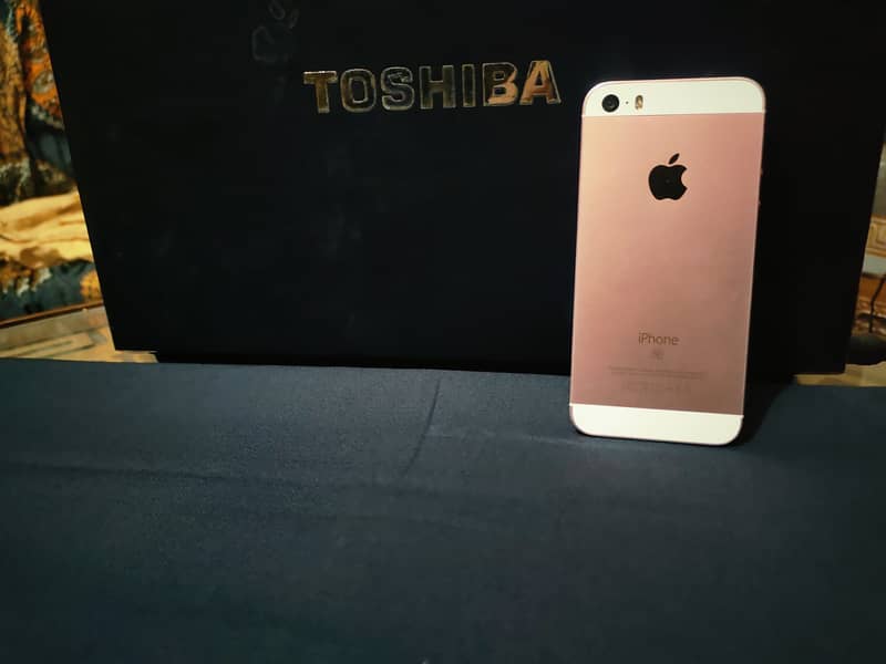 Apple iPhone SE 2016, ROSE GOLD 5