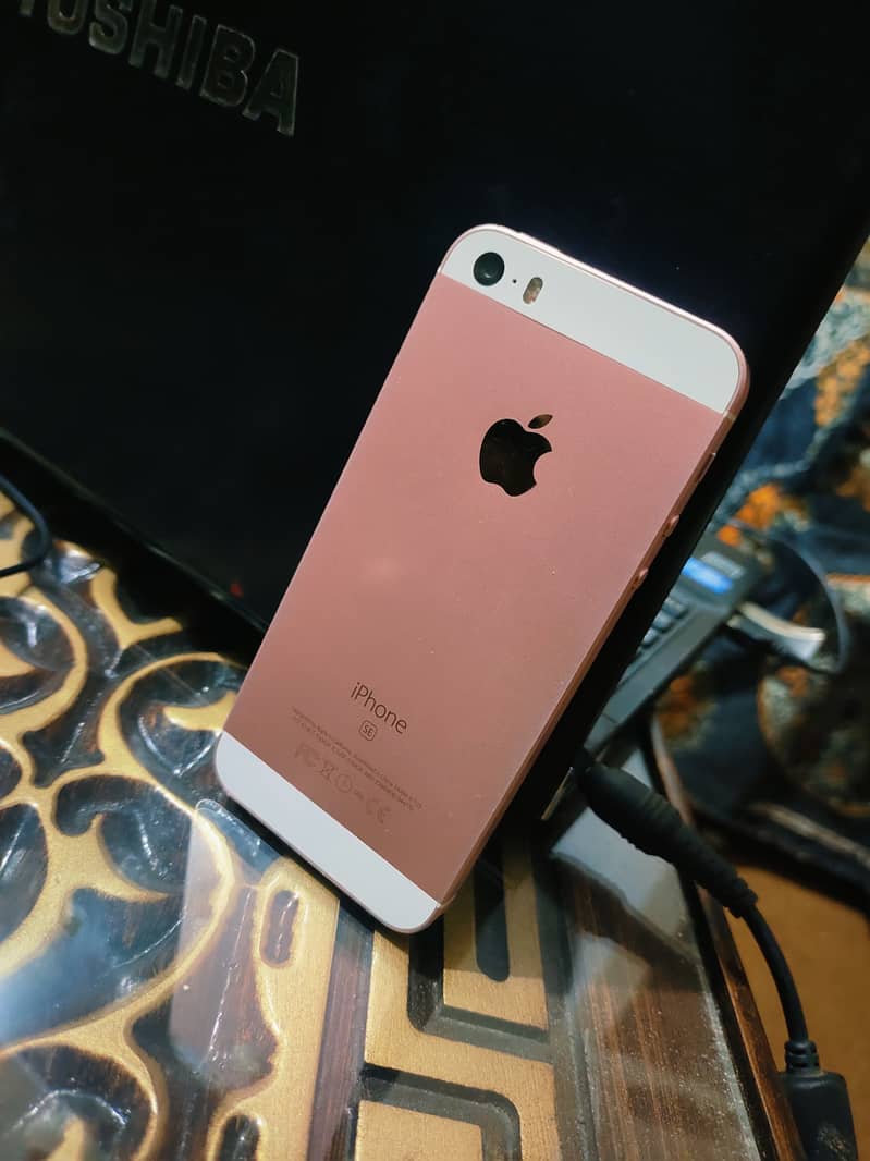 Apple iPhone SE 2016, ROSE GOLD 8