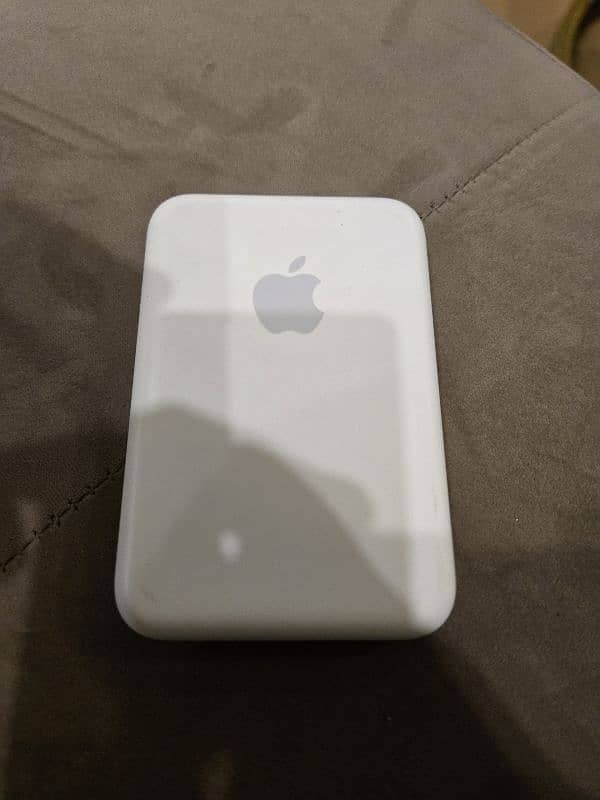 Apple magsafe Power bank (100 Original) 10