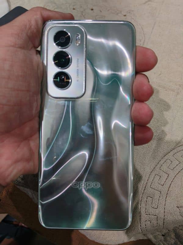 Oppo Reno 12 0