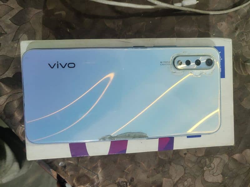 vivo s1. . . 4-128 1