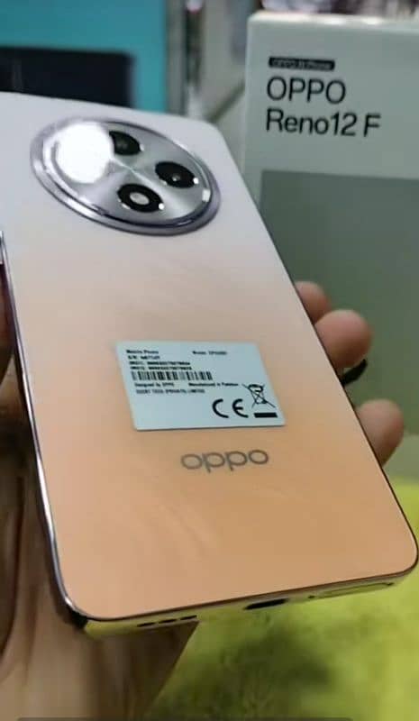 OPPO Reno 12f 4G. 8 256 3