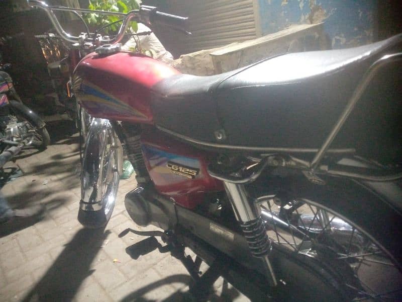 Honda 125 genuine condition 2