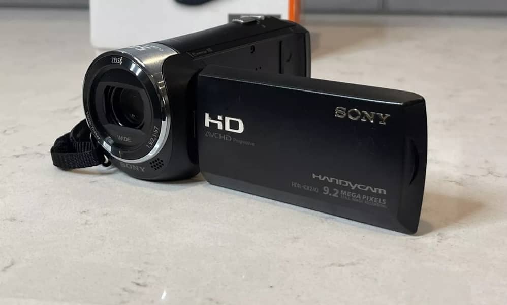 Sony cx240 zoom handycam/ videocamera 0