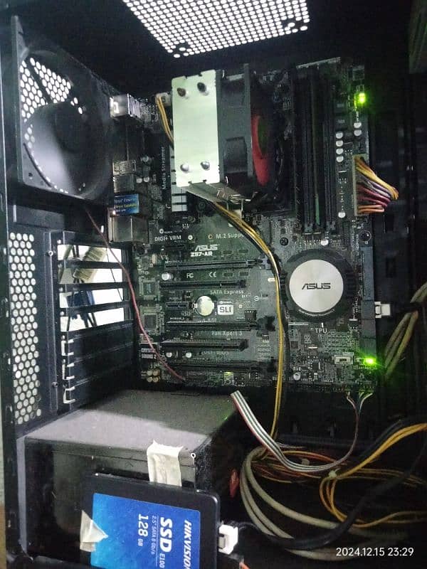 Custom-built PC - i7-4790K 3