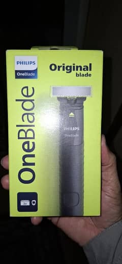 Philips One Blade  QP1424/10 with 2 extra blades