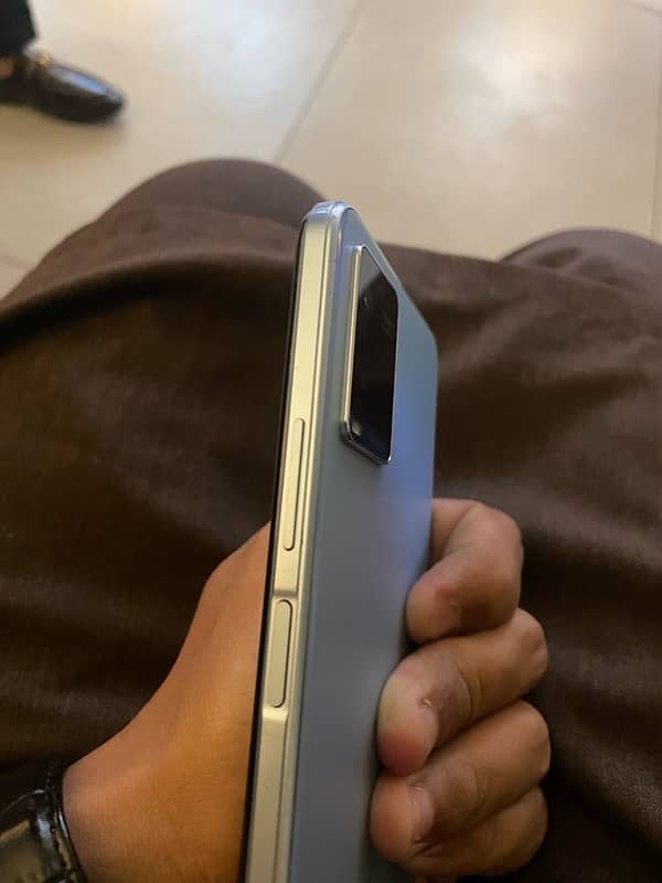 vivo y33s 10/10 condition 1