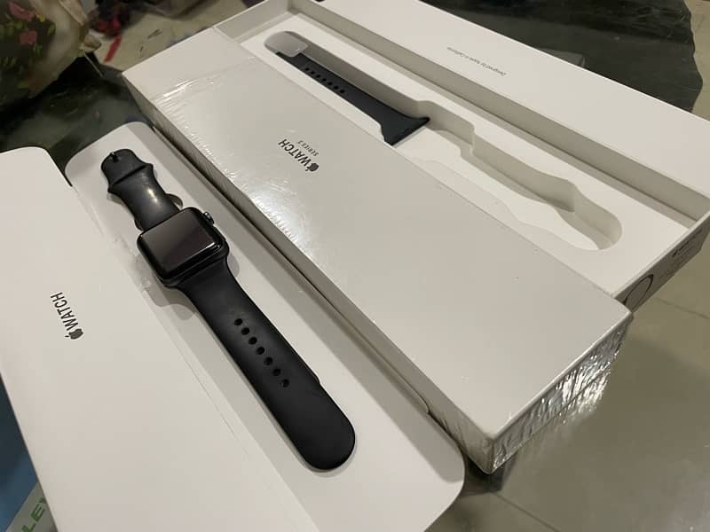 Apple Watch Series 3 42MM Space Gray 5