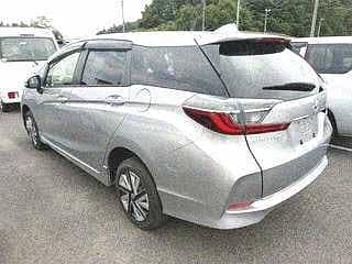 Honda Fit Shuttle X Hybrid 1