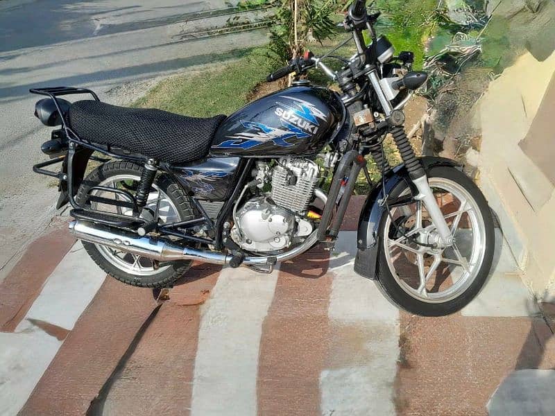 Suzuki gs 150 se 0