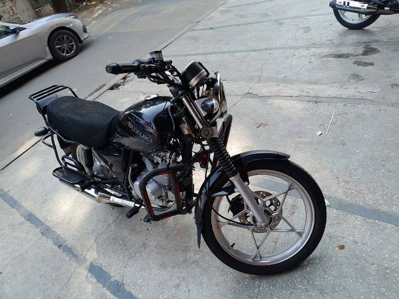 Suzuki gs 150 se 1