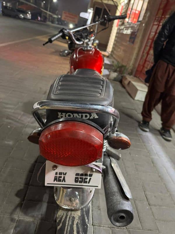 Honda 125 2021 model lush condition urgent sale 0/3/4/7/4/3/5/6/8/4/0/ 5