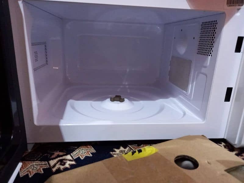 Dawlance microwave oven 4