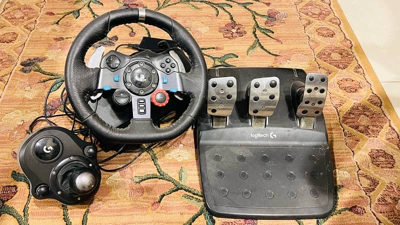 Logitec g29 steering wheel and force gear shifter 0