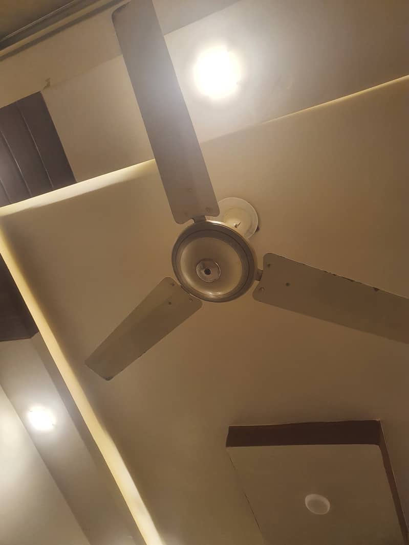 Selling my 3 ceilling fans 2