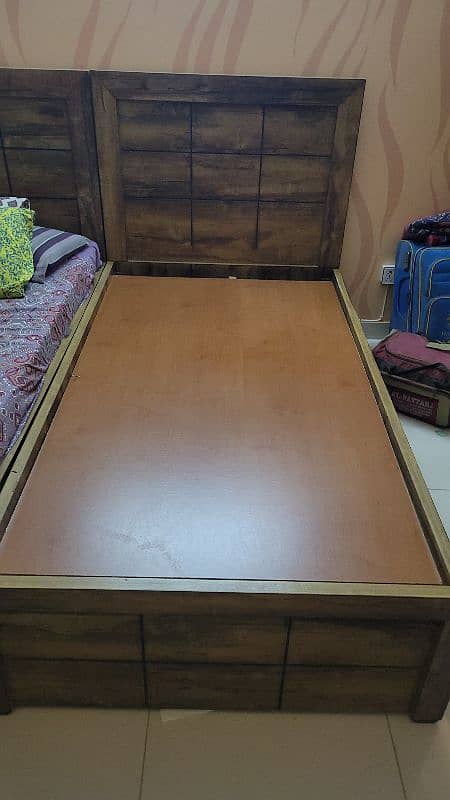 6 months old 2 single bed 4