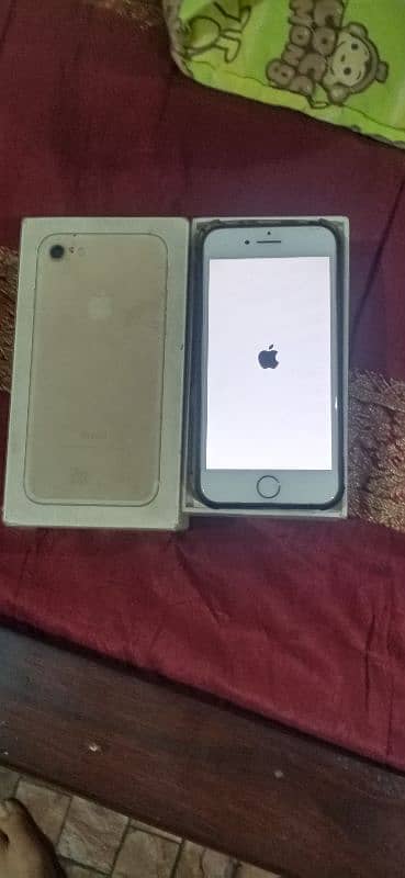 i phone 7 with box 128 gb pta aproved 3