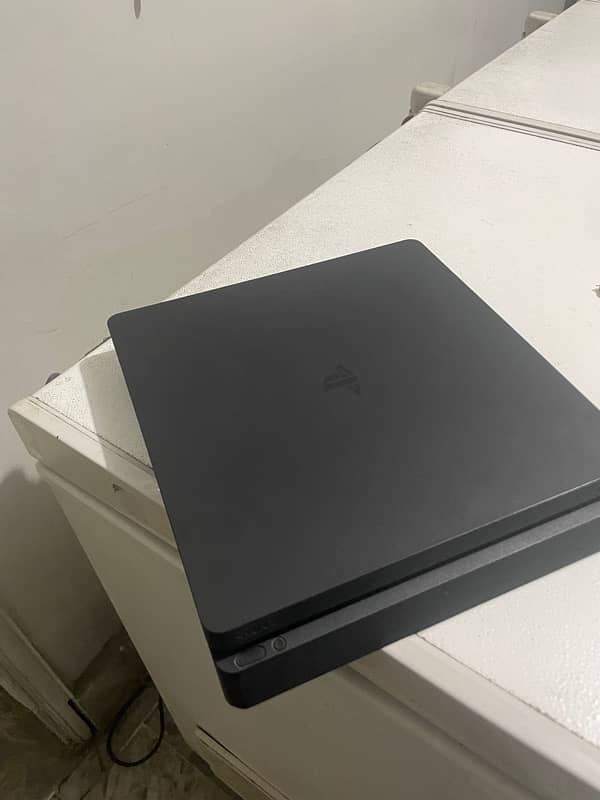 ps4 slim 4