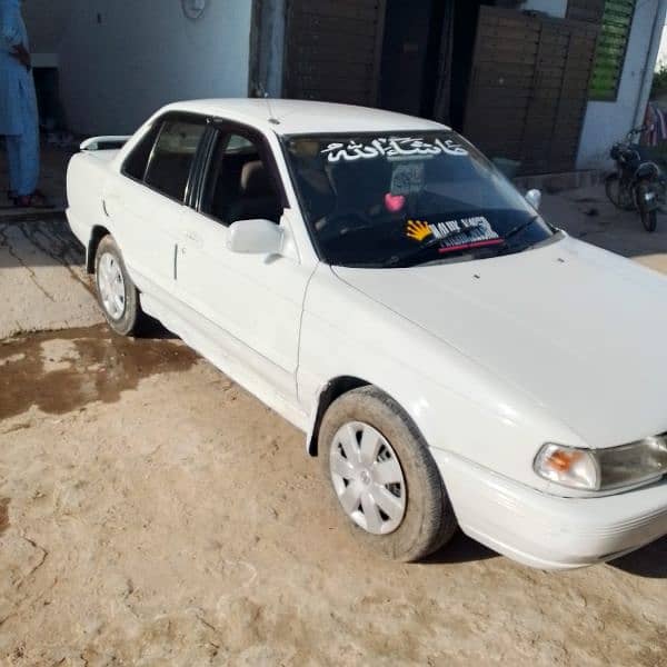 Nissan Sunny 1992 3