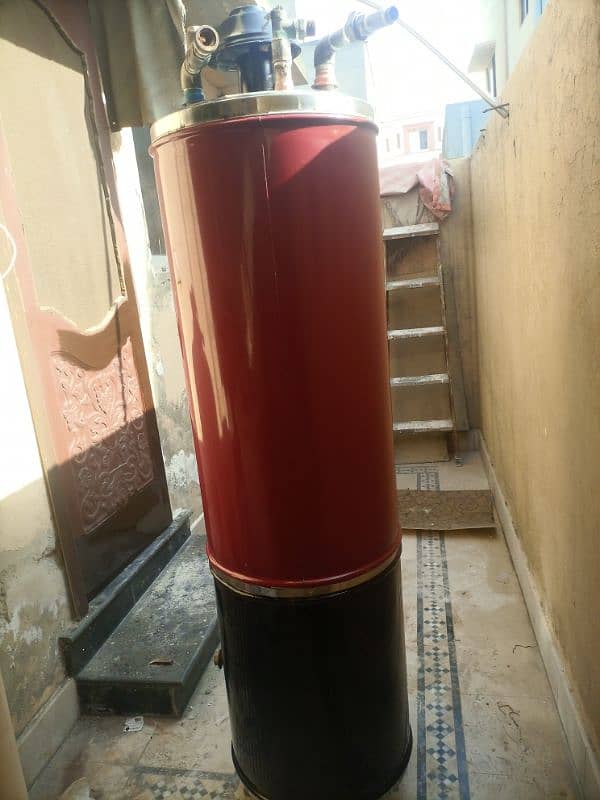 Cannon gas gyser 35 litters looks like new 2