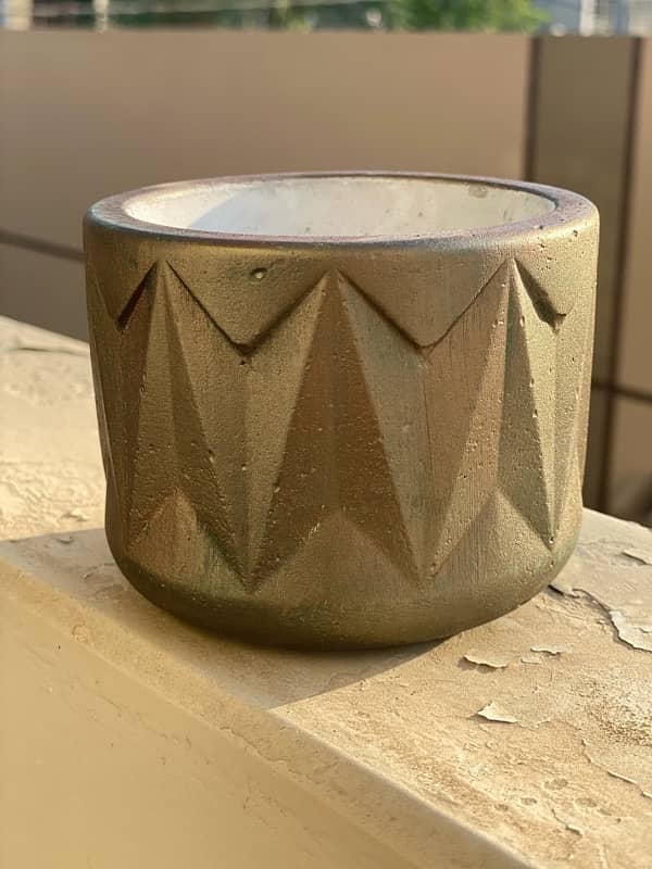 Cement Pots 10’’ 0