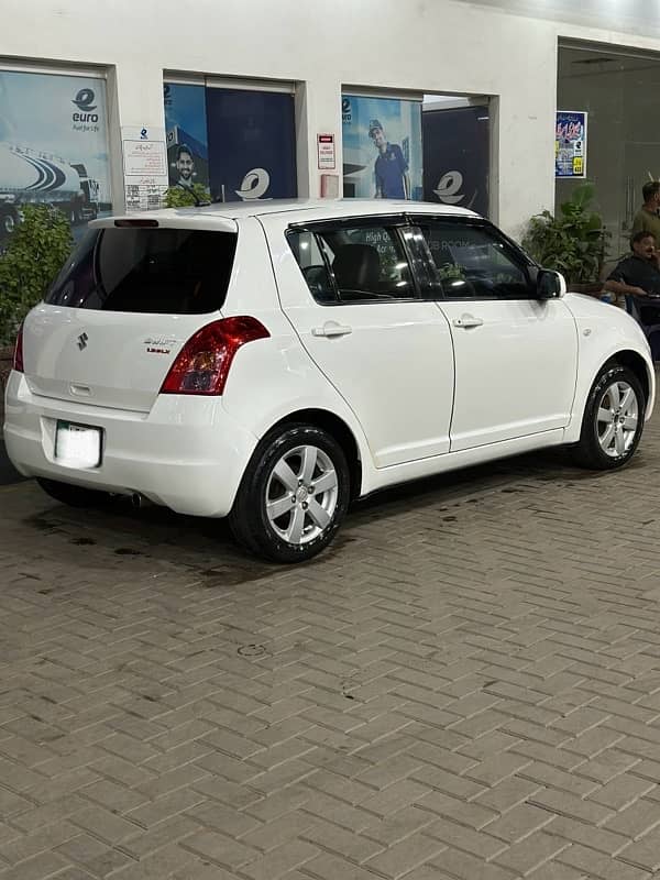 Suzuki Swift Dlx 2018 3