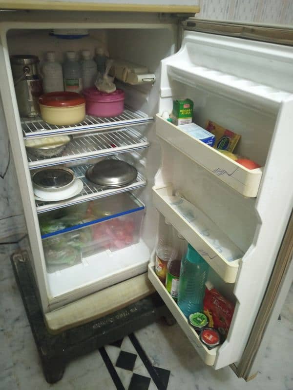 Dawlance Small Refrigerator For Sale 1