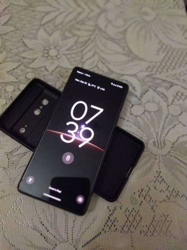 Pixel 7 10/10 condition for urgent sale 3