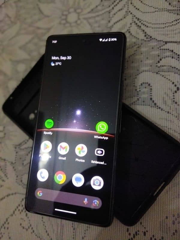 Pixel 7 10/10 condition for urgent sale 7