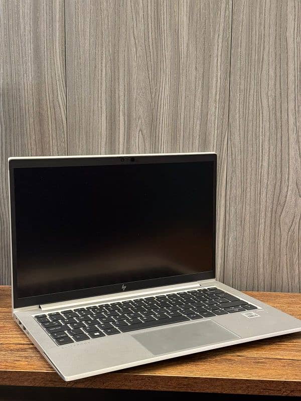 Hp Laptop 830 1