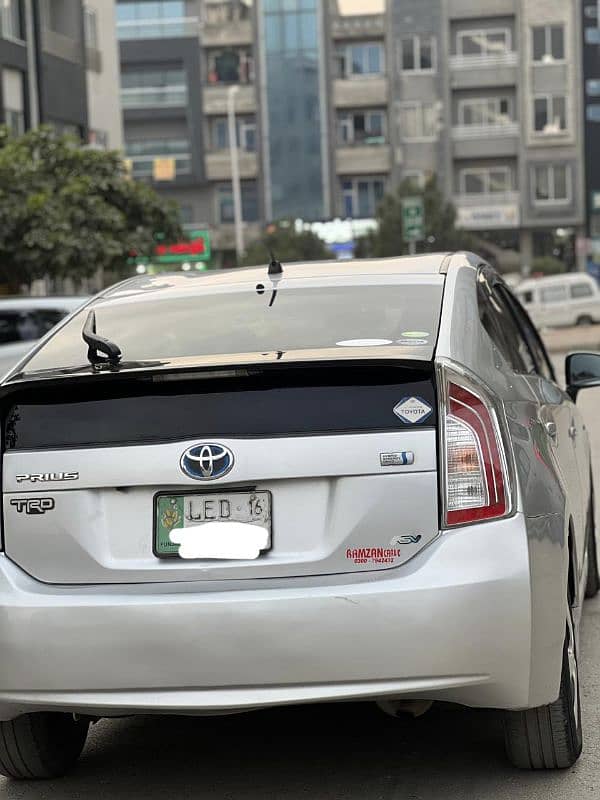 Toyota Prius 2012 model Registered in 2016 17