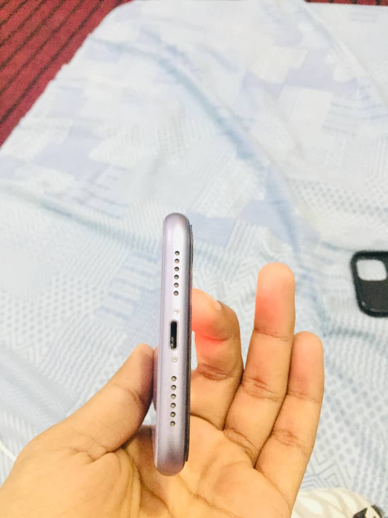 Apple iPhone 11 5