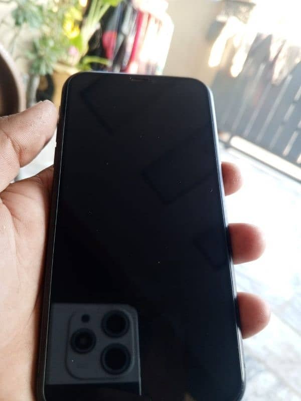 iphone 11 black 1