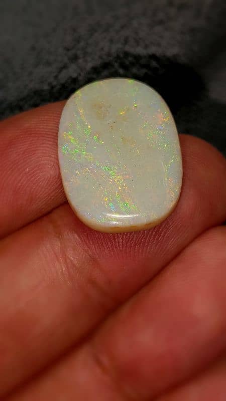 Australian White opal 14.80 ct big size full fires top quality Natural 2