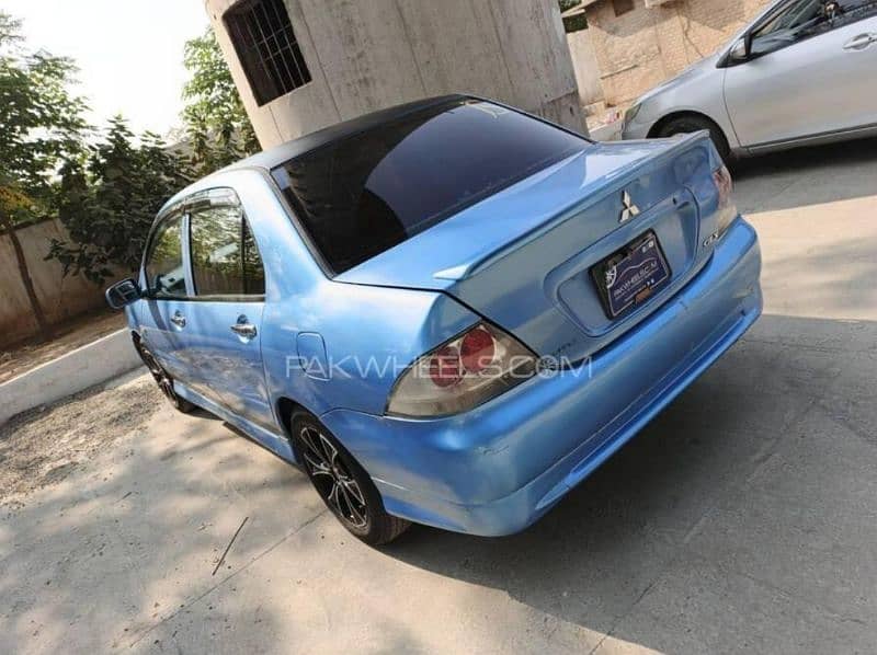 Mitsubishi Lancer 2004 3