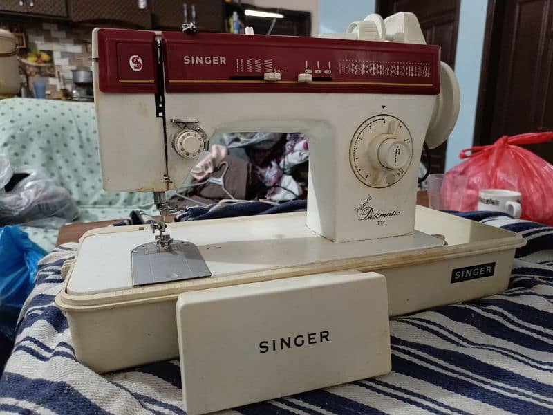 Singer sewing machine 1