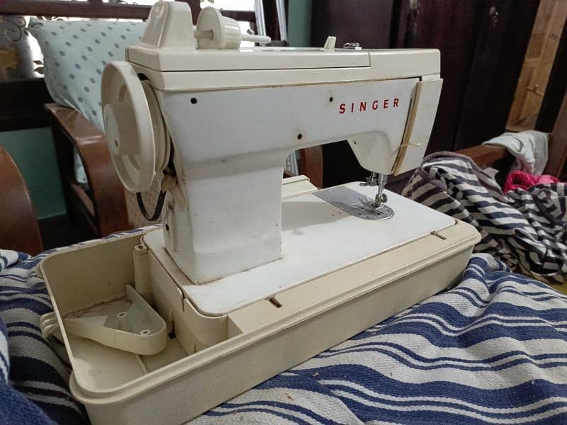 Singer sewing machine 2