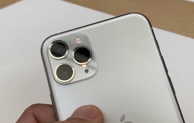 iPhone 11 pro with box 2