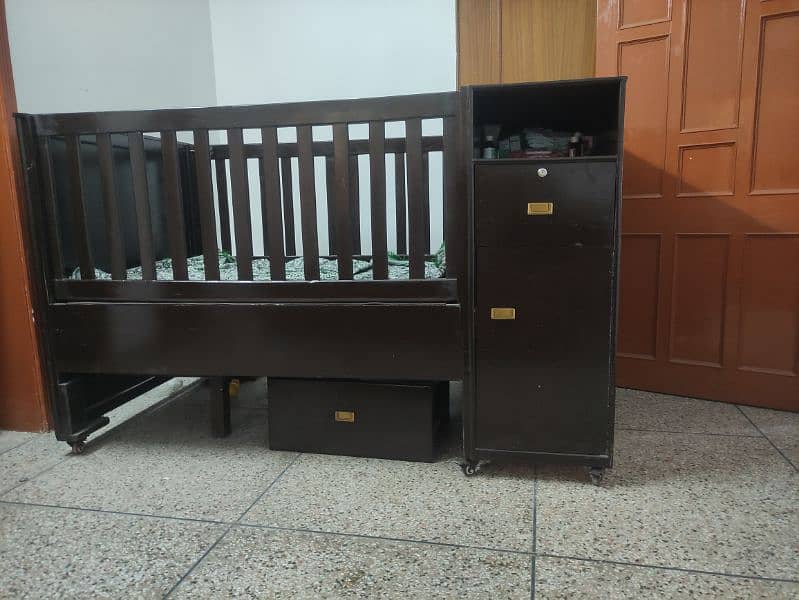 baby cot/ bed 0