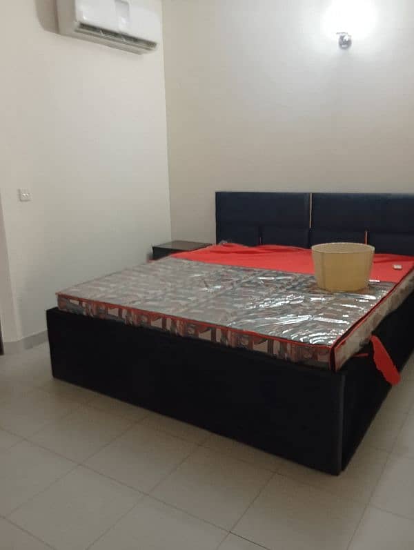 P10 A furnished villa for rent in Bahria town karachi. 1