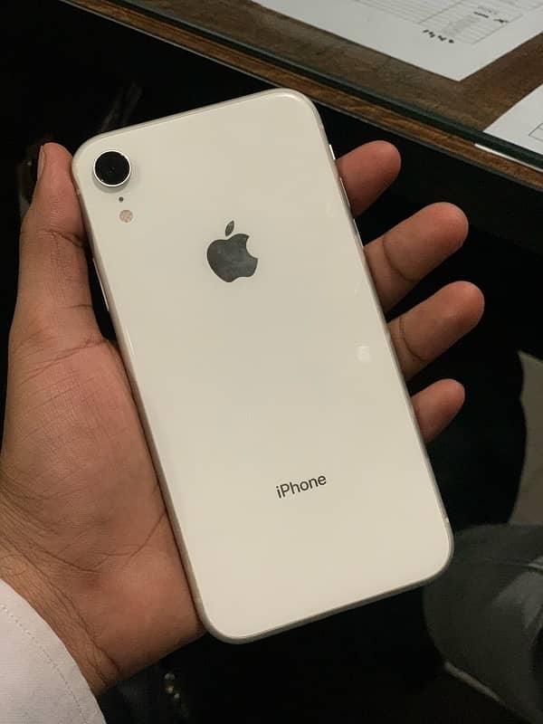 iPhone xr 1